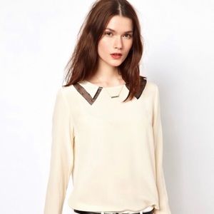 Aryn K cream dressy top size Large with collar
